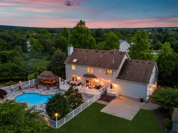 6 Fellen Pl, Hillsborough Twp., NJ 08844