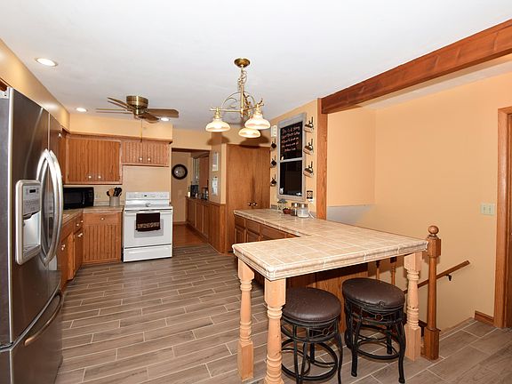 4th image of 456 Rivermoor Dr