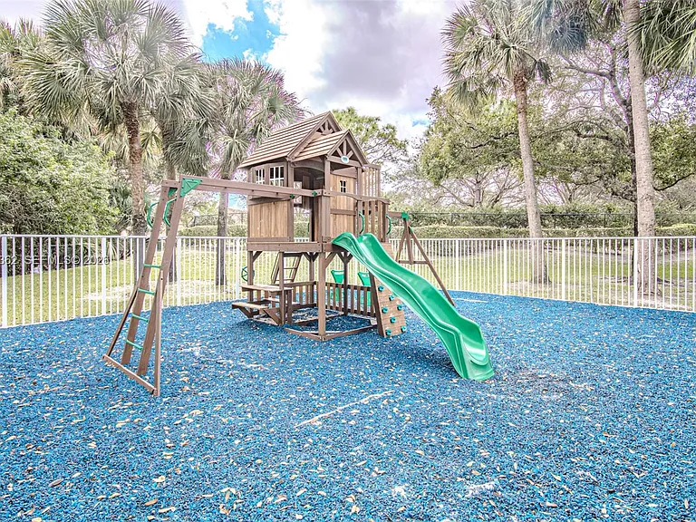 16171 Sierra Palms Dr #16171 — Photo 33