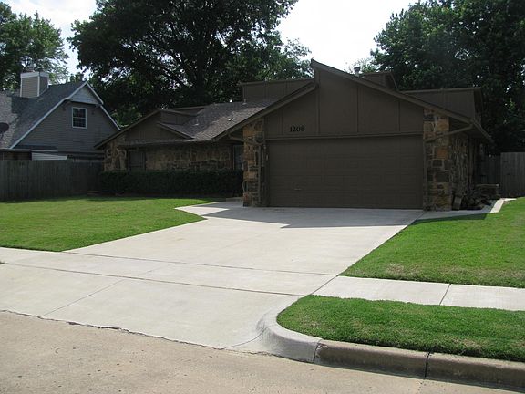 SECONDARY FRONT VIEW