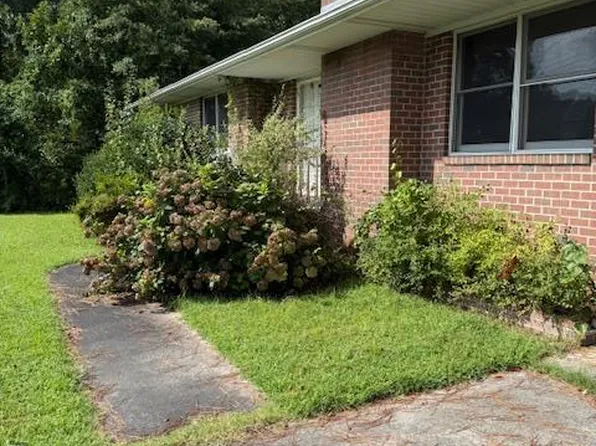 102 Duncan St, Jarratt, VA 23867