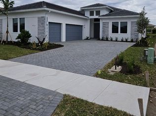 4910 Kiva Cir, Lakewood Ranch, FL 34211