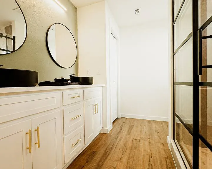 913 W La Rua St — Photo 15