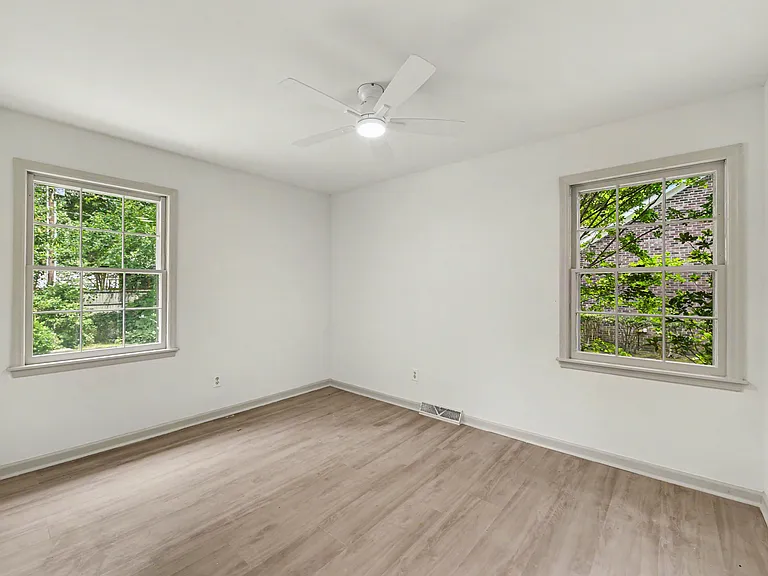 130 Sandtrap Rd — Photo 20