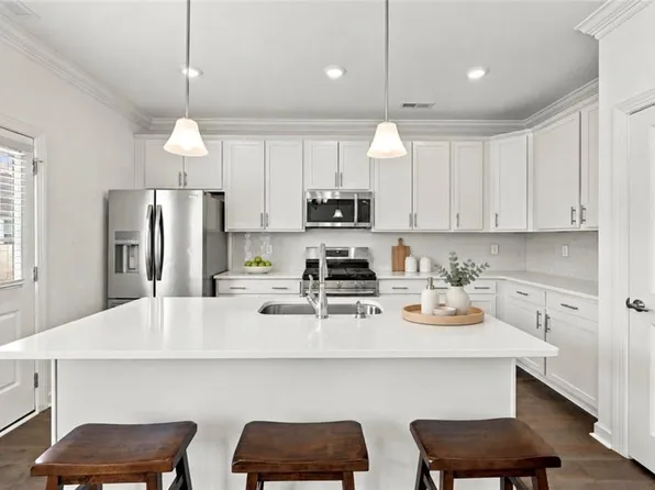 933 Brenner Rd, Chesapeake, VA 23320