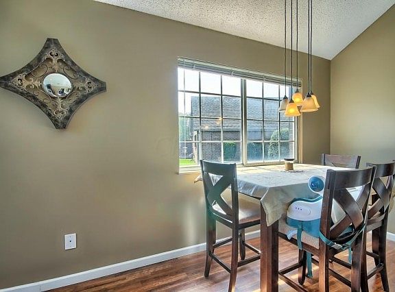 3rd image of 4857 Glen Cabin Ln
