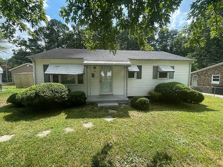 807 Memory Ln — Photo 1