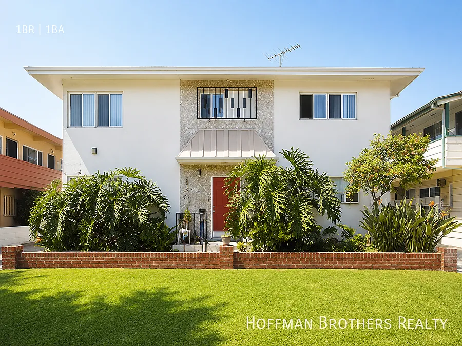 141 N Hamilton Dr Beverly Hills, CA 90211 — Photo 3