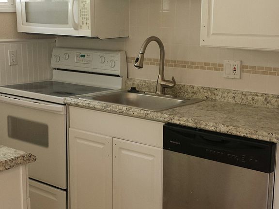 2nd image of 2811 1/2 4th Ave N