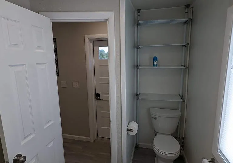 13996 Raymond Dr — Photo 5
