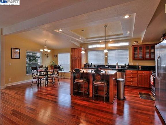 4th image of 600 E Weddell Dr Spc 202