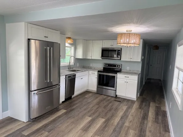 38968 Stapley Cir, Zephyrhills, FL 33540