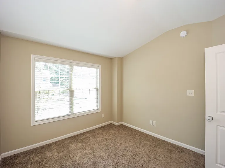 114 Saint Charles Pl — Photo 14