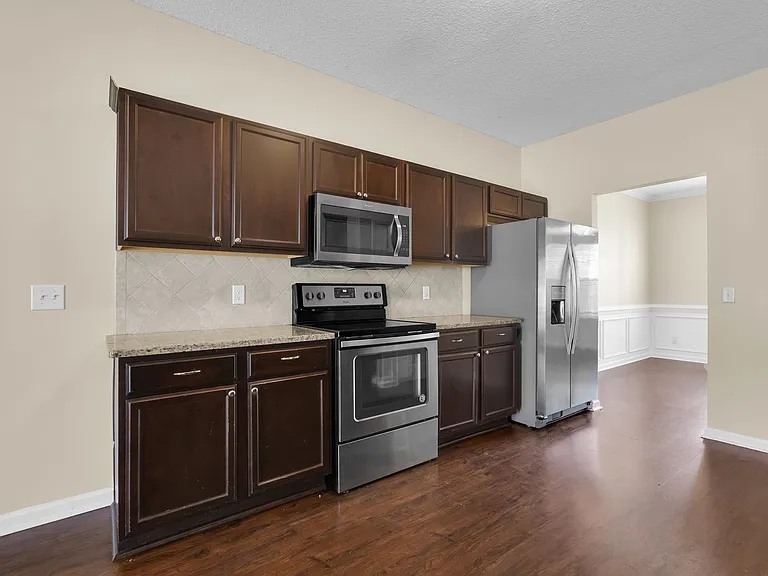 659 Red Oak Ln — Photo 14