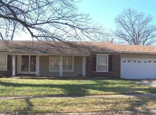12695 Sandalwood Dr, Florissant, MO 63033