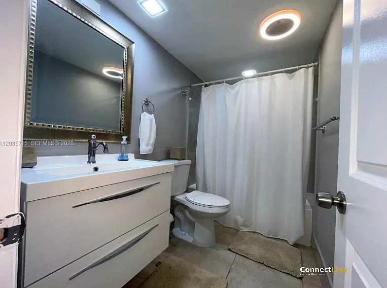 2 bed, 2.0 bath, 1190 sqft, $2,600 — Photo 3