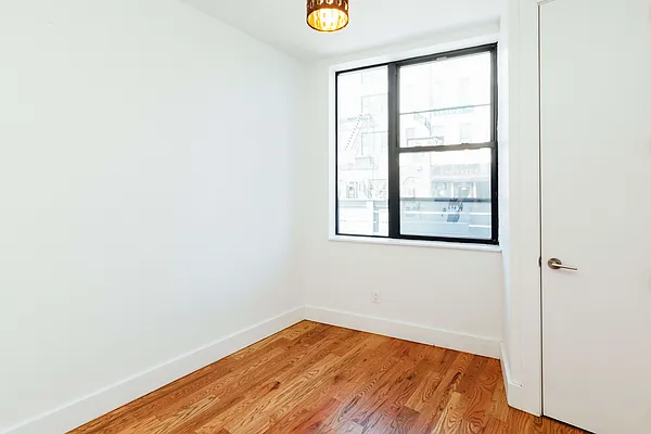 Rented by Nooklyn NYC LLC | media 53