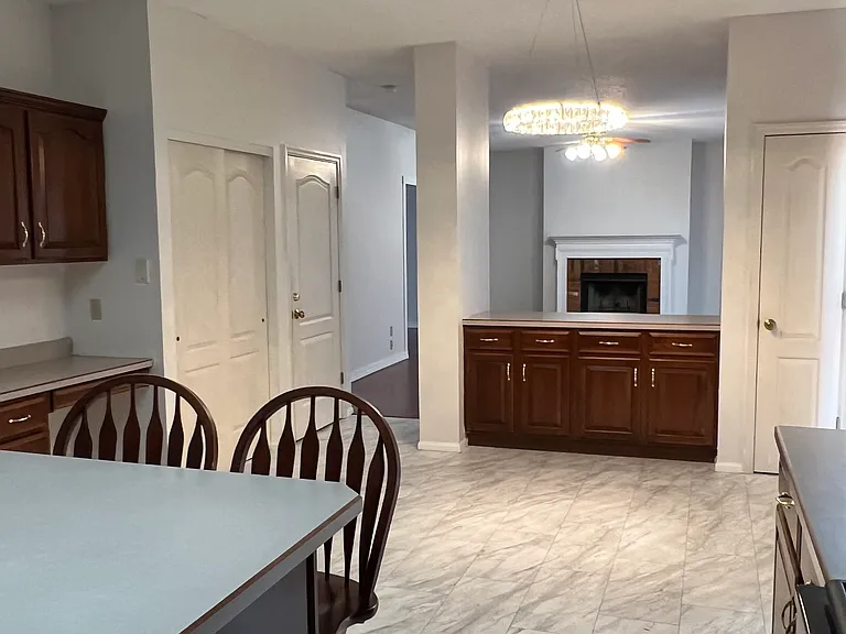 1862 Summitview Dr — Photo 22
