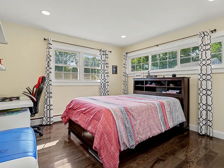 116 Beechwood Ln — Photo 17