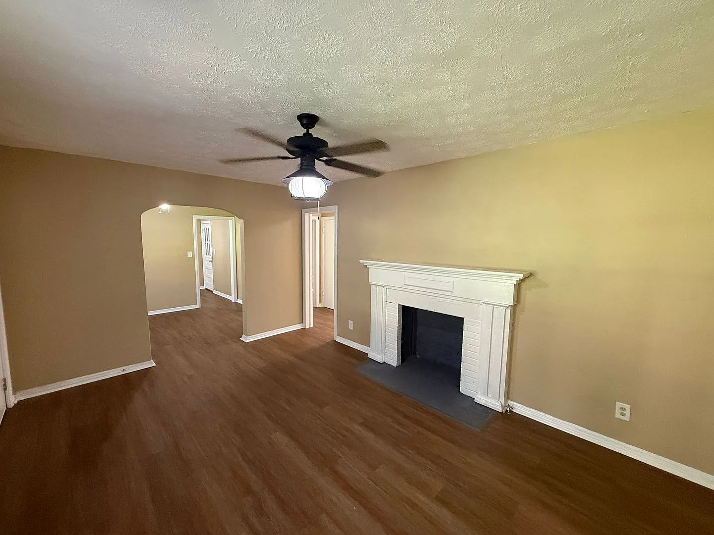 2 Or 3 Bedroom / 1 Bathroom - Near Ft. Benning 31903 — Photo 4