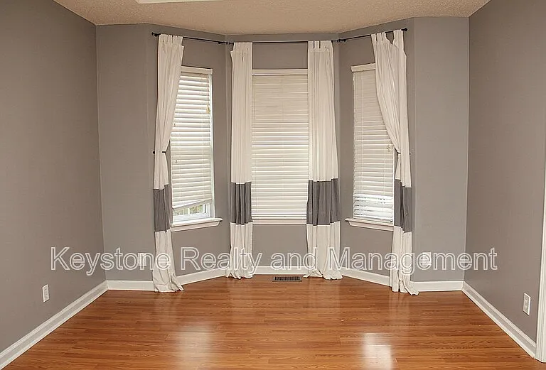 3826 Angelise Ln — Photo 10