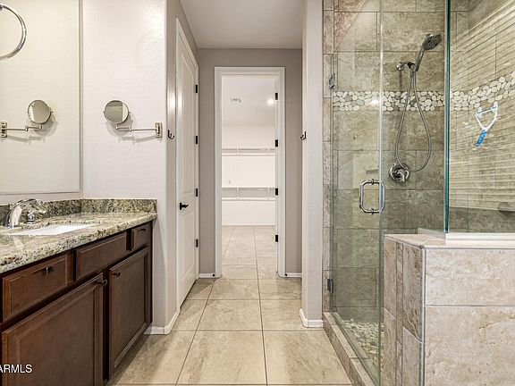 4th image of 274 E VICENZA Drive