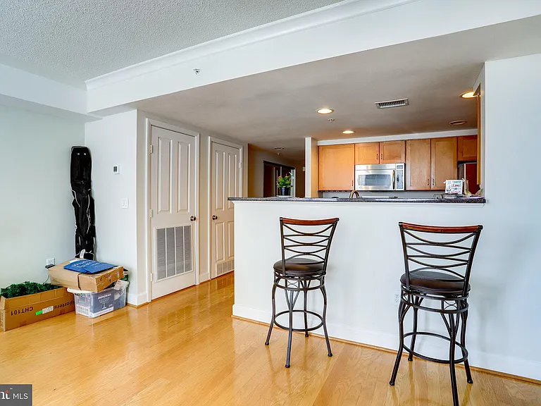 1205 Garfield St #501 — Photo 8