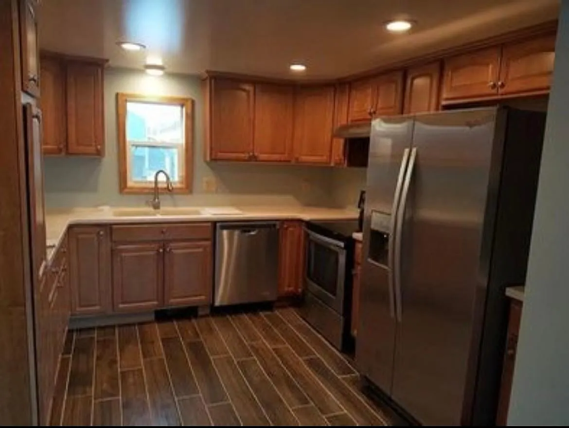 2 bed, 2456 sqft, $1,650 — Photo 2