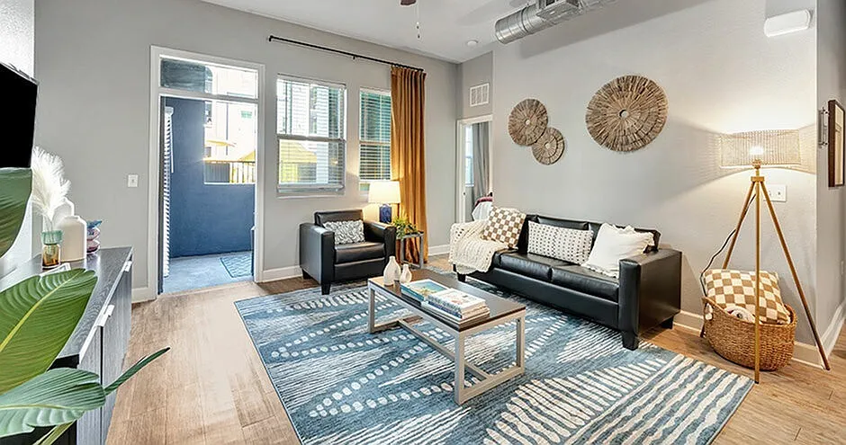 Iconic on Alvarado - Lease by the Bed — Photo 4