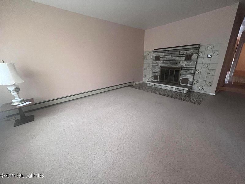 4th image of 2025 Van Vranken Avenue