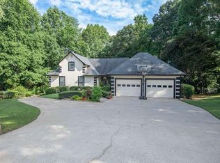 1374 Bywood Ct, Suwanee, GA