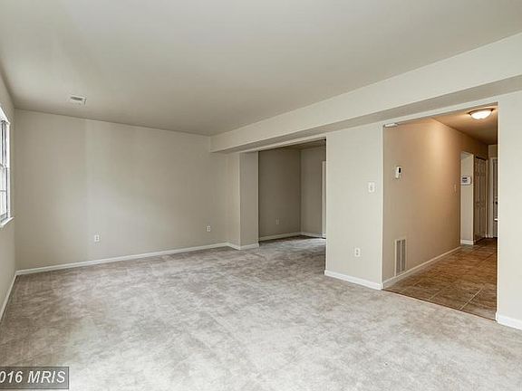 5th image of 2040 Mayflower Dr