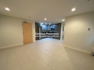 557 Columbus Ave #3B, Boston, MA 02118