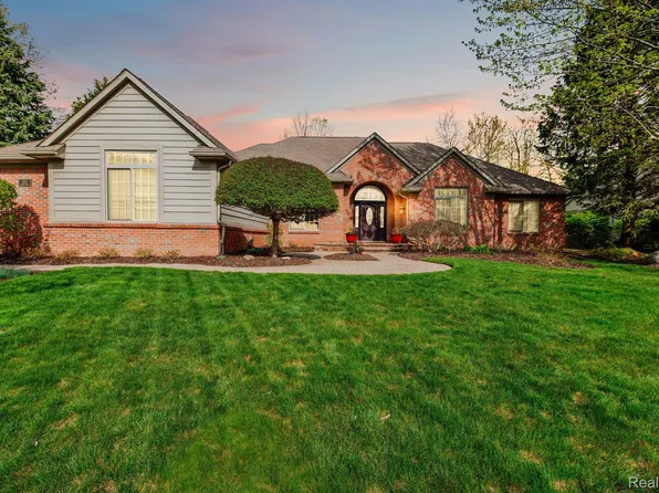 3226 Oxford W, Auburn Hills, MI 48326