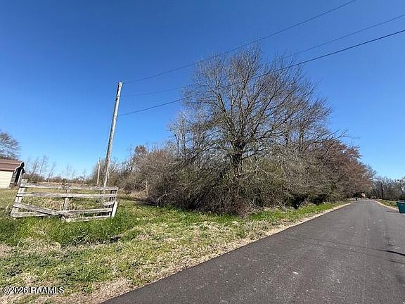 2nd image of 919 Heidi B Rd