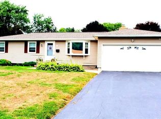 38 Kencrest Dr, Rochester, NY 14606