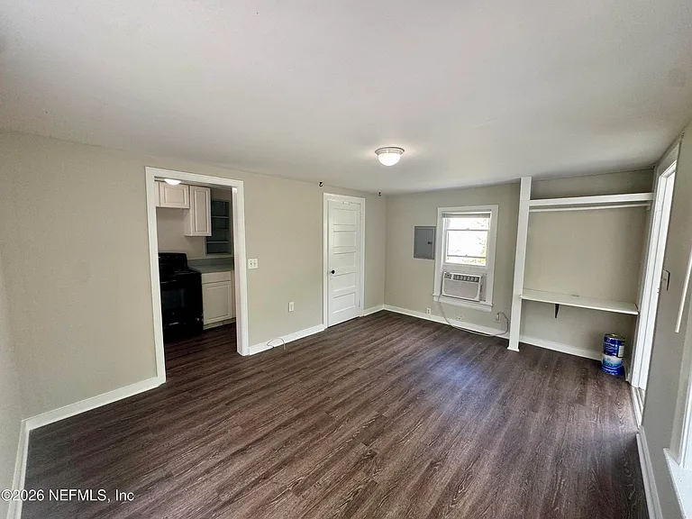 3673 Randall St — Photo 5