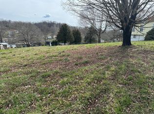 Massachusetts Ave, Bristol, VA 24201