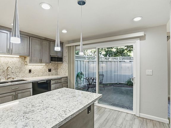 3rd image of 1686 Las Piedras Ct