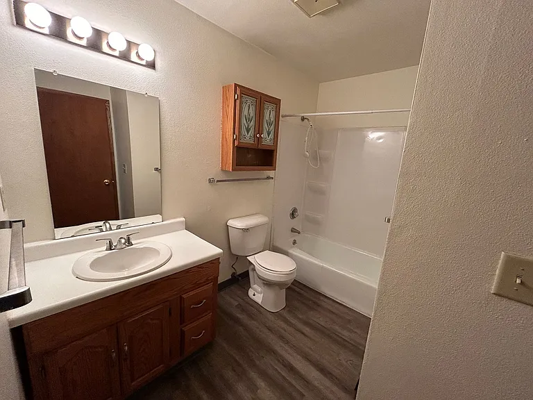 Beloit Brittany Apartments LLC — Photo 17
