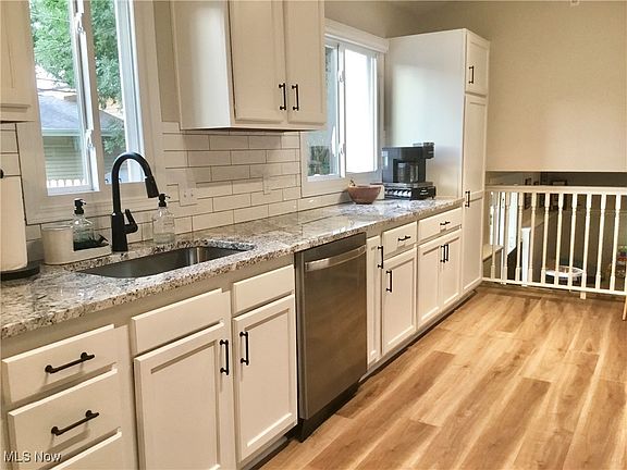 3rd image of 21780 Sherwood Dr