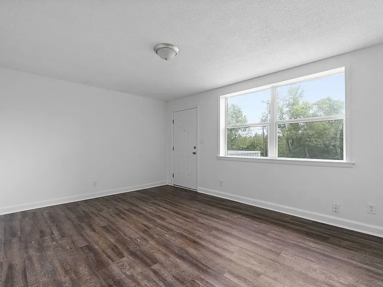Britton Springs Rd - 706 / 708 — Photo 7