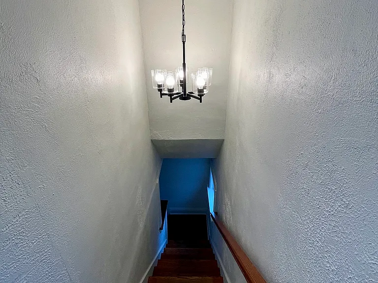 1125 Allen St — Photo 7