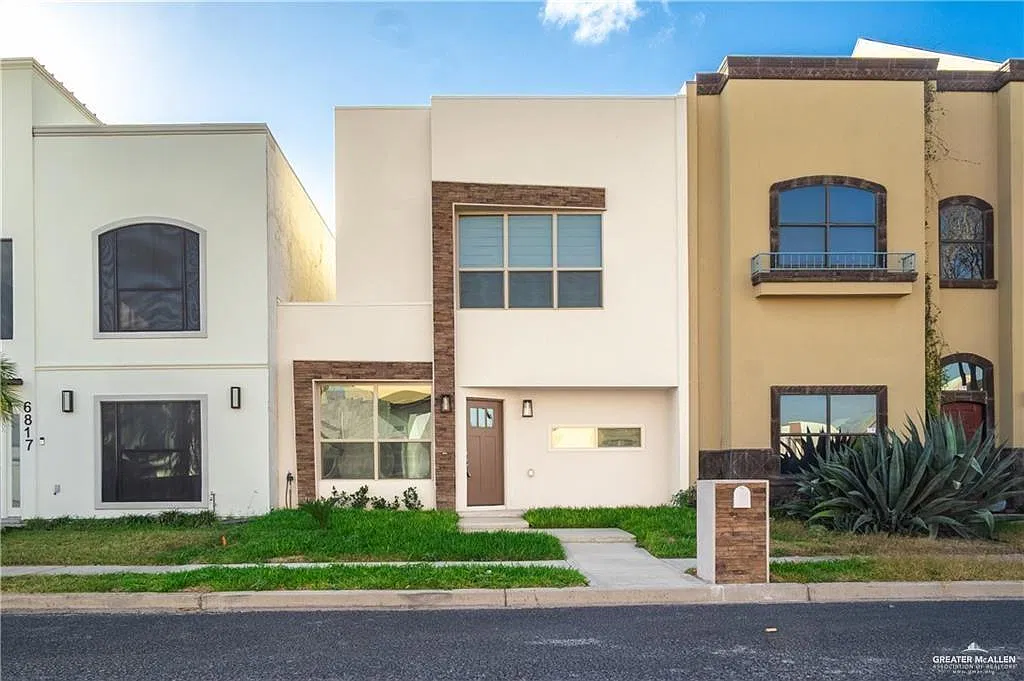 3 bed, 3.0 bath, 1572 sqft, $1,900 — Photo 1