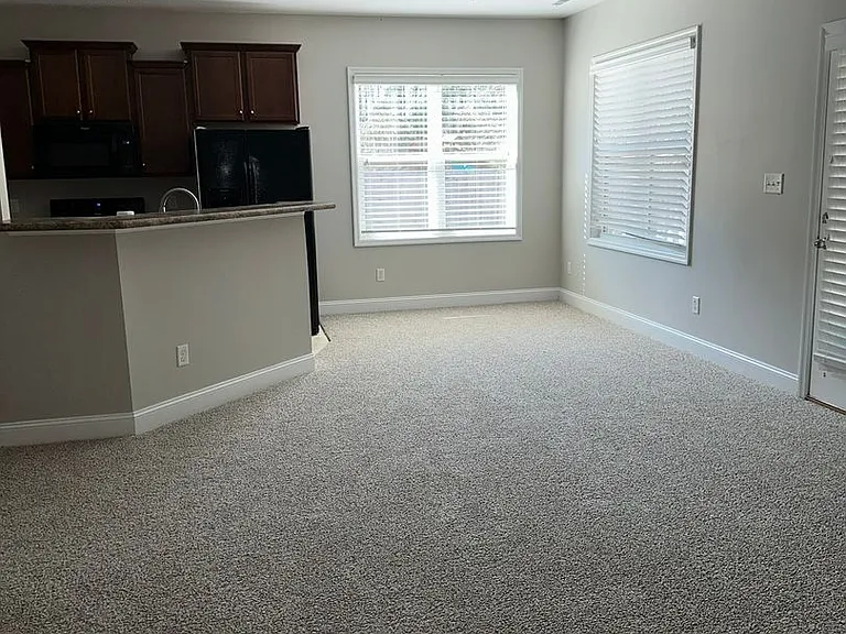 428 Satterfield Dr — Photo 8