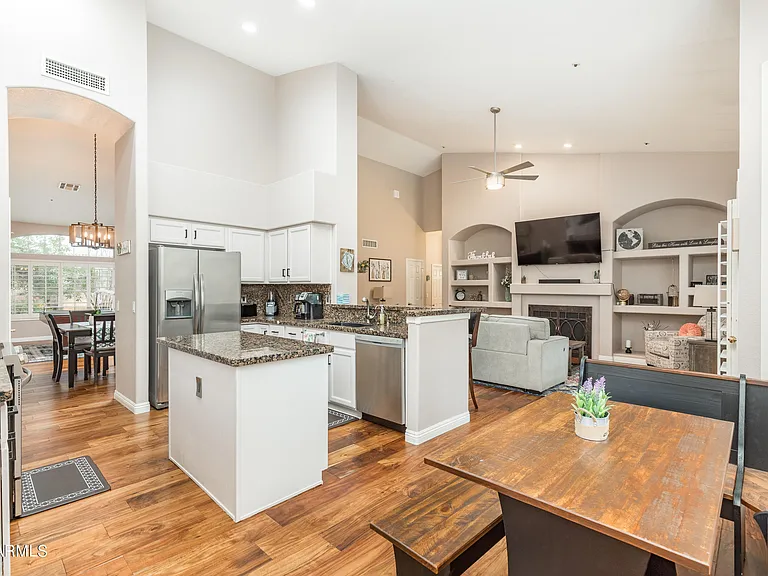 11160 E Greythorn Dr — Photo 11