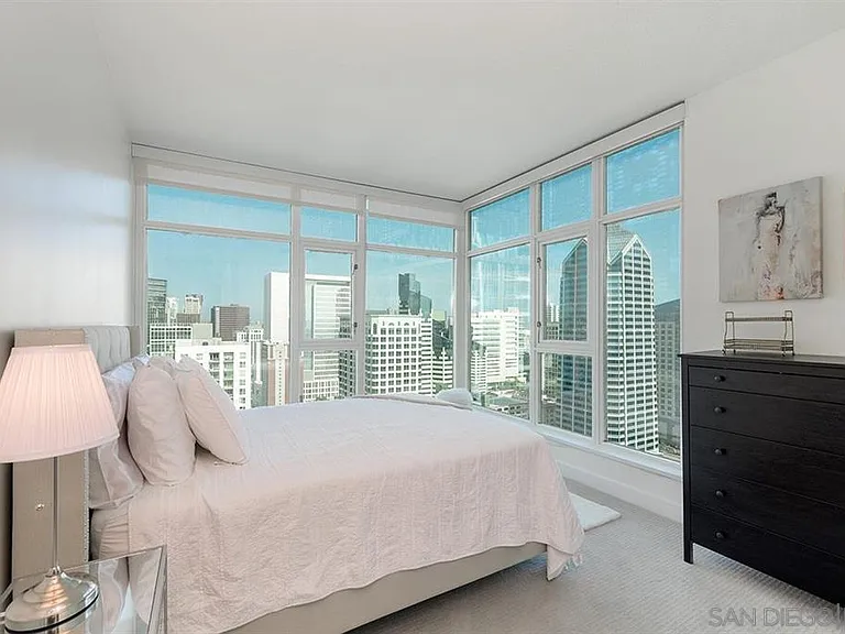 1205 Pacific Hwy #2404 — Photo 9