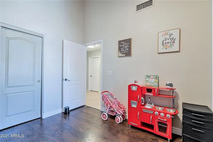 2933 E Verbena Dr — Photo 33