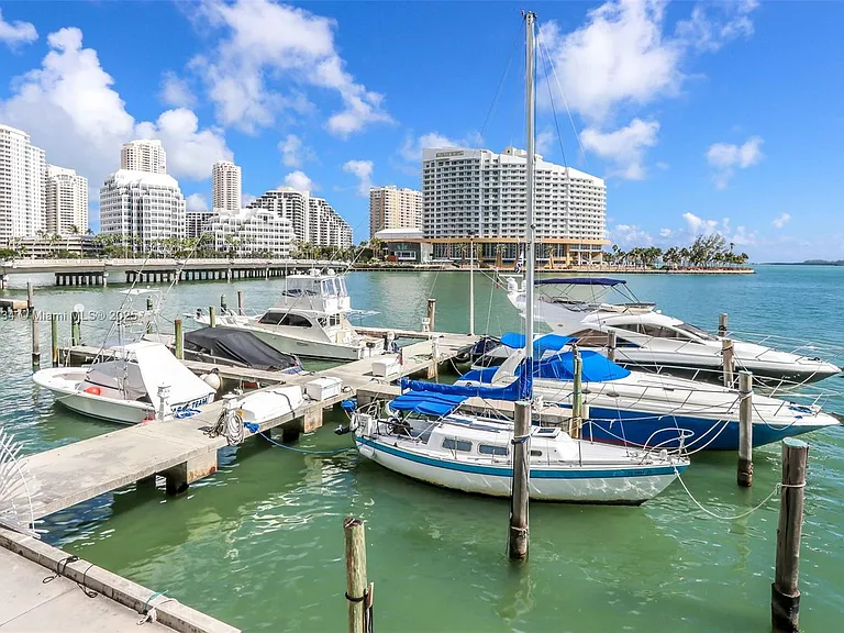 825 Brickell Bay Dr #847 — Photo 36