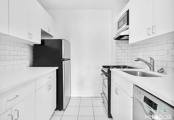 Rented by Mirador Real Estate | media 19